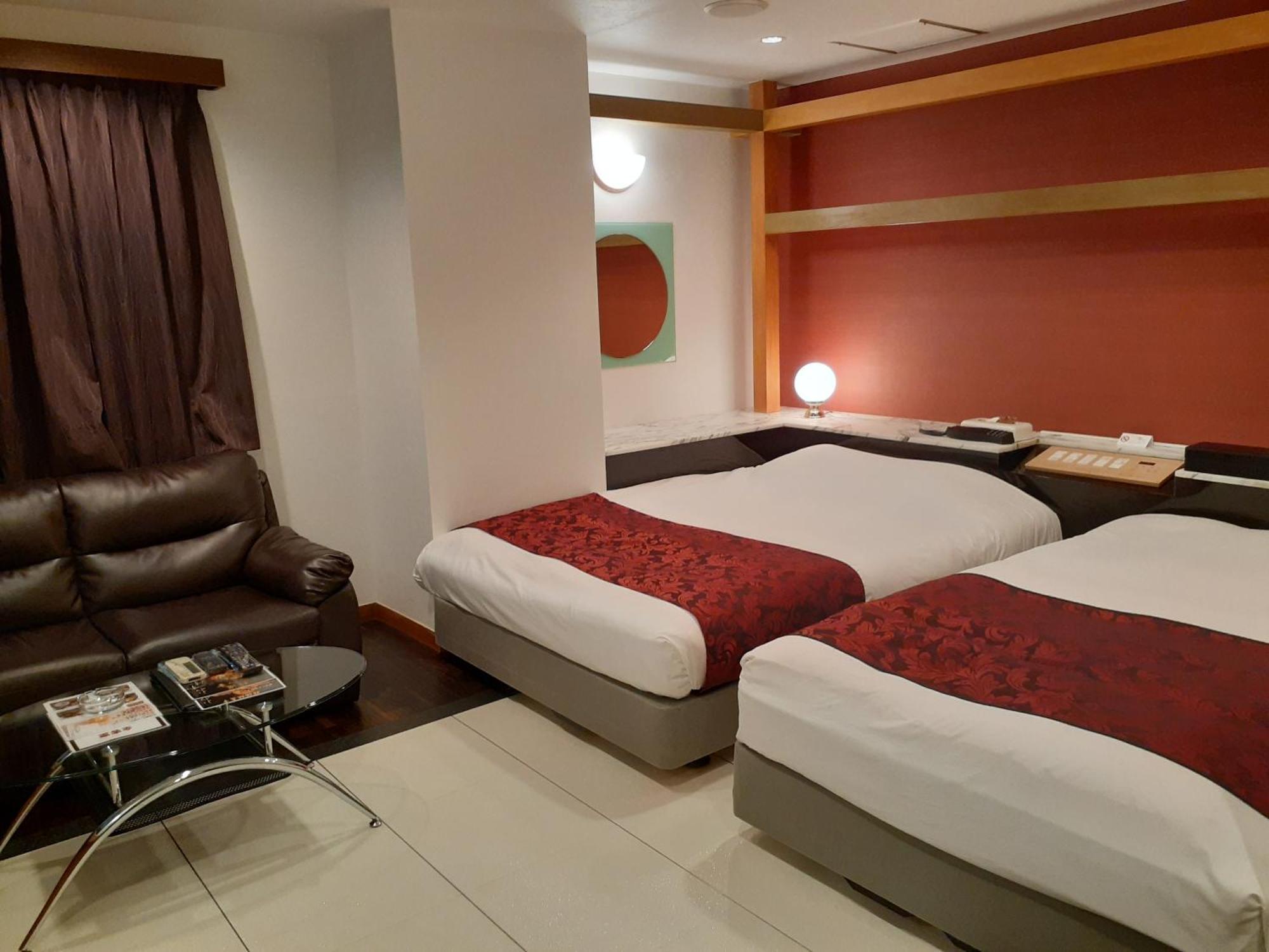 Moana Otsuka (adults Only) Hotel miłości