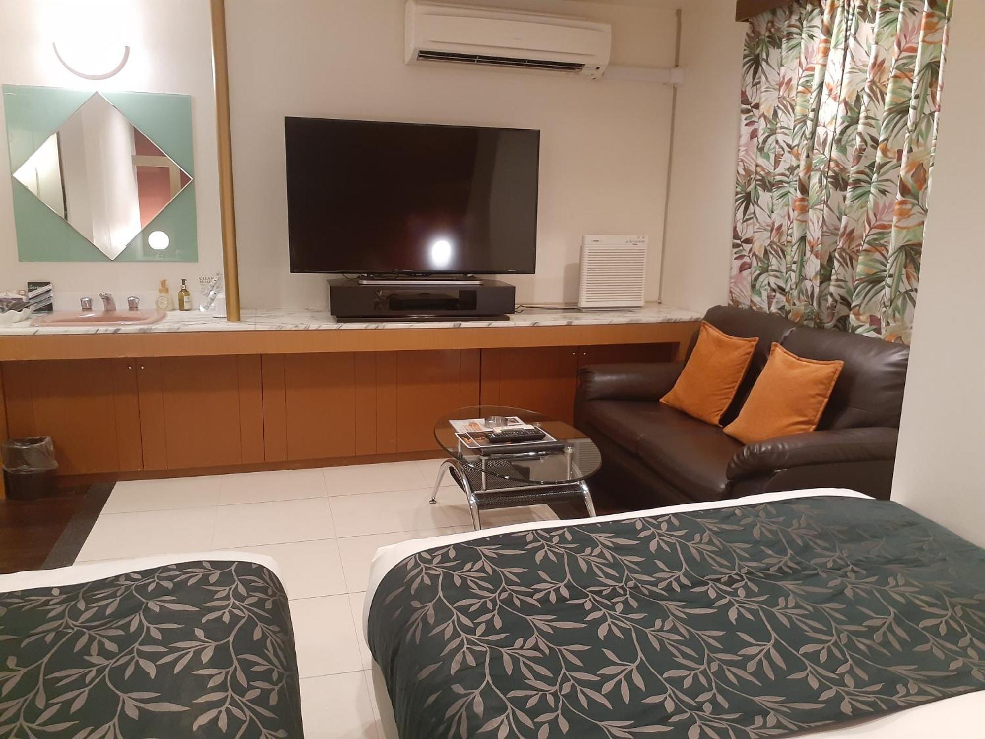 Moana Otsuka (adults Only) 3* Tokio