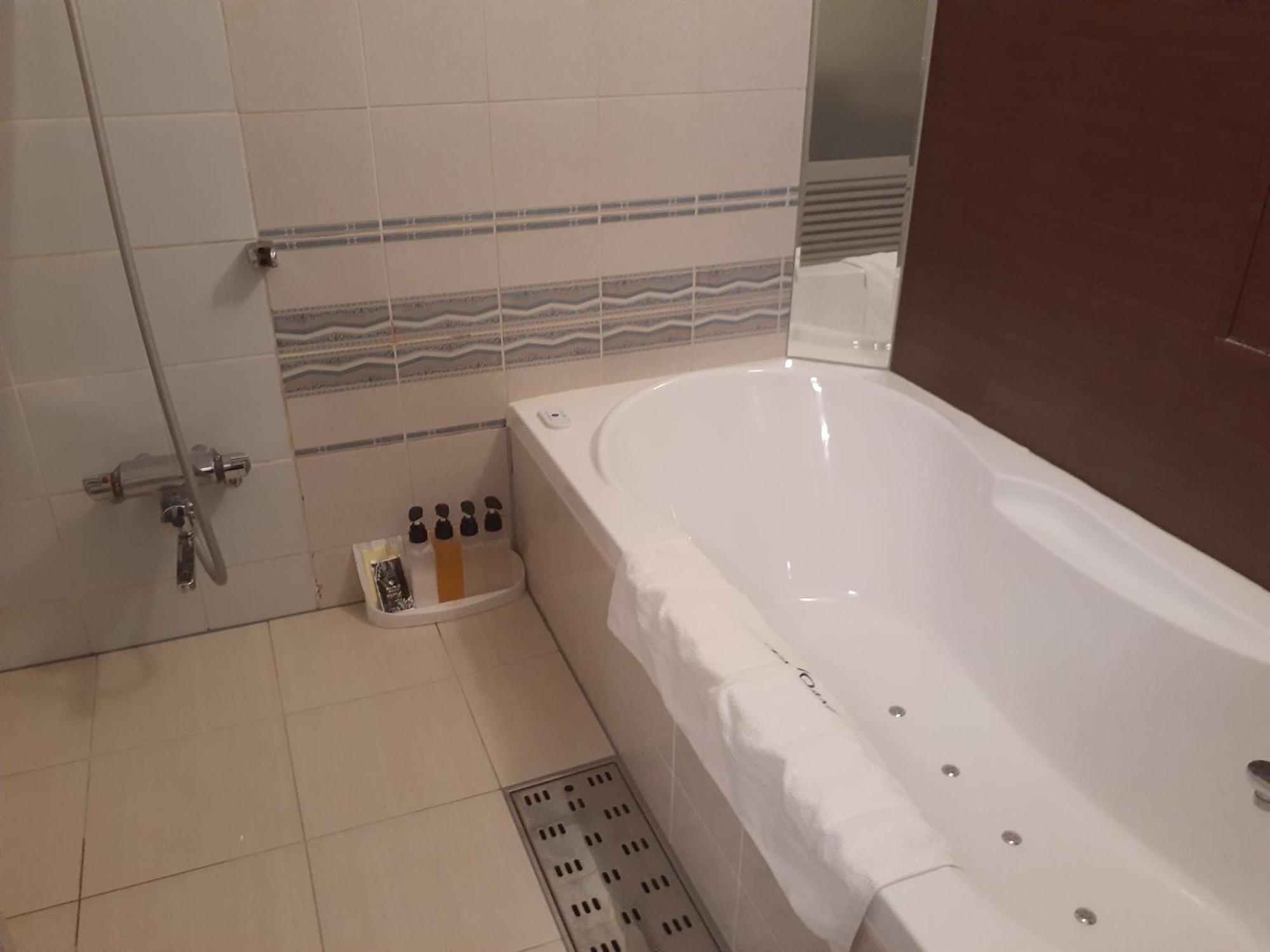 Moana Otsuka (adults Only) Hotel miłości Tokio