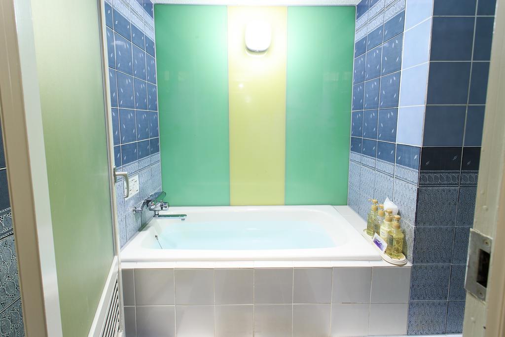 Moana Otsuka (adults Only) Hotel miłości